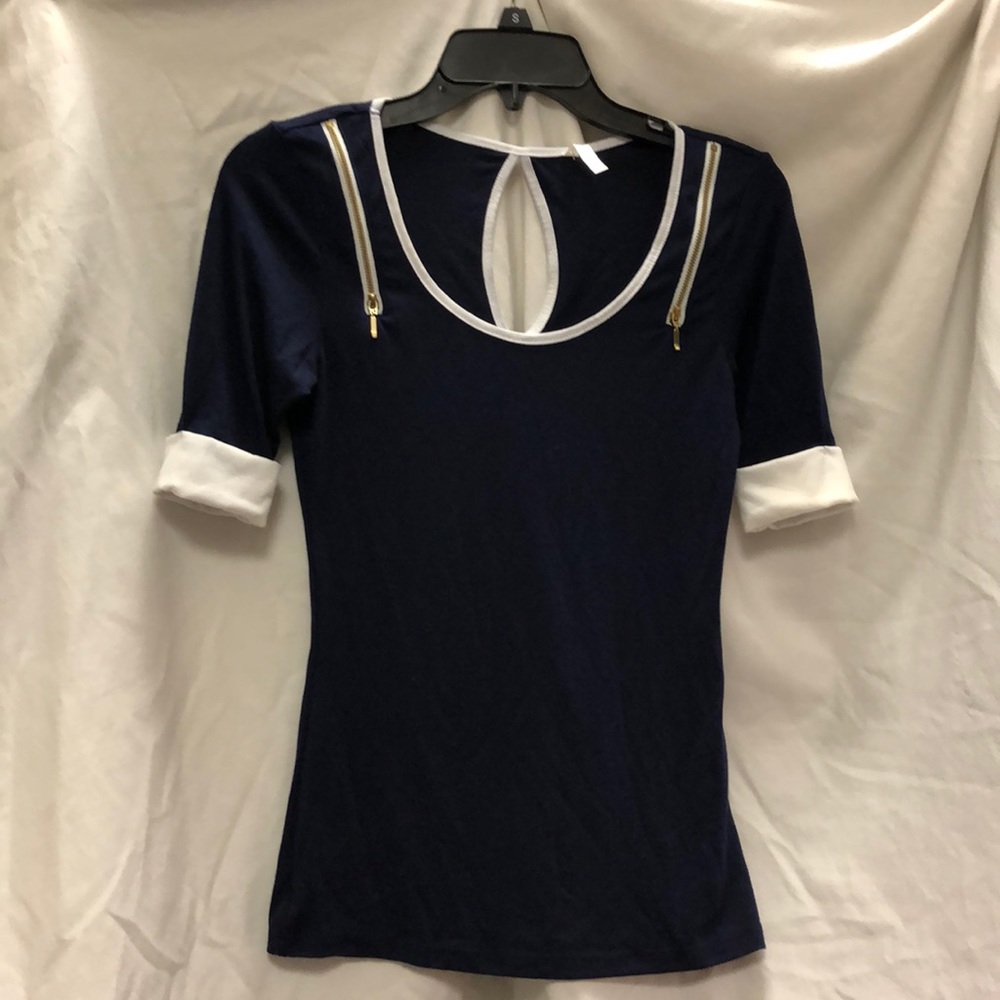 ✨Navy Top✨